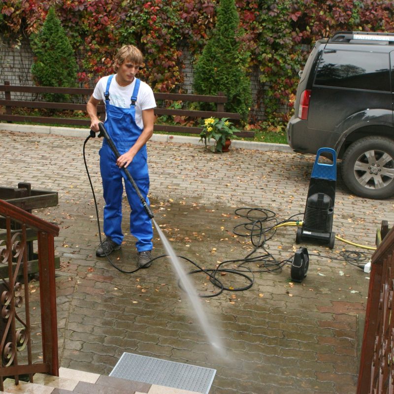 Reasons to Hire Professionals for Power Washing in Monroe LA of Your Roof