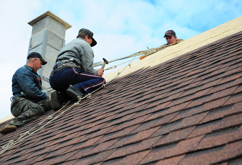 When to Partner with Roofing Contractors in Mesa, AZ